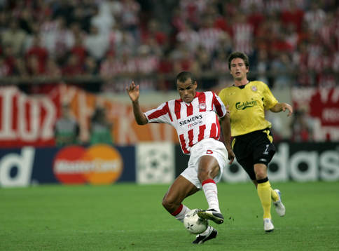 Rivaldo, Olympiakos och Harry Kewell, Liverpool