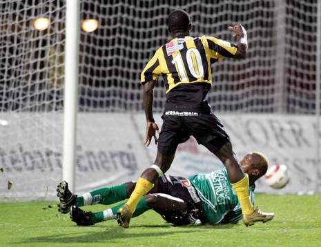 DULE JOHNSON, Häcken