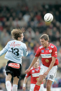 Jon Jönsson och Svante Samuelsson nickduell