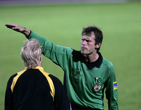 Zarko Kovacenik, domare, dirigerar, pekar