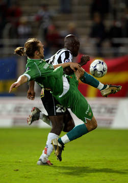Max von Schlebrügge, Hammarby stoppar Jones Kusi Asare,