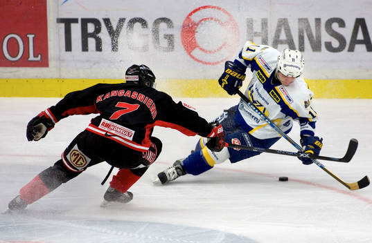Miska Kangasniemi, Malmö och Per-Åge Skröder, HV71