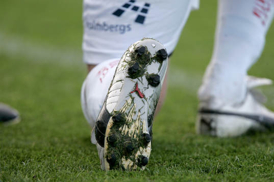 Fotbollskänga, fotbollssko