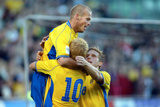 Fredrik Ljungberg, Sverige (Jubel) och Anders Svensson