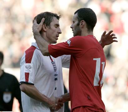 Gary Neville, England och Ryan Giggs, Wales