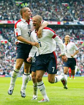 David Beckham och Michael Owen, England (Jubel)