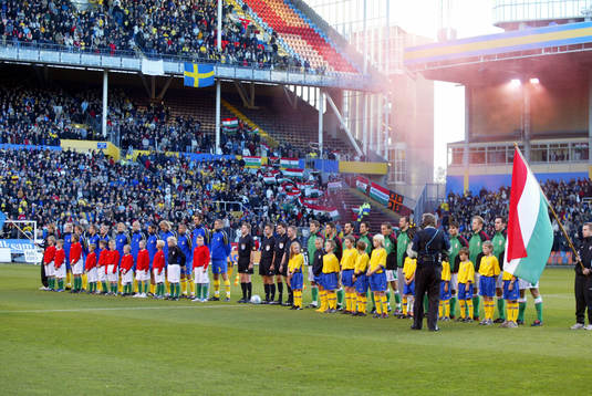 Line up, Sverige,  Ungern