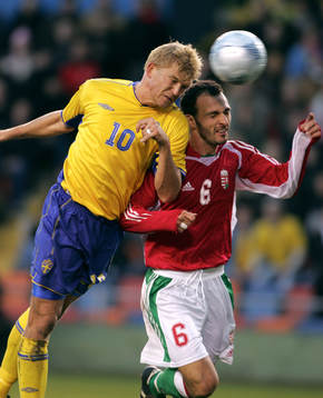 Marcus Allbäck, Sverige och Tóth András, Ungern