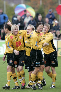 Jubel, Marcus Ekenberg grattas