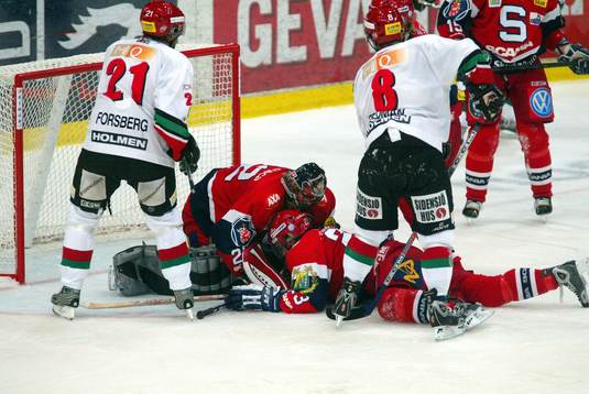 Rastislav Stana, målvakt och Gabriel Karlsson,