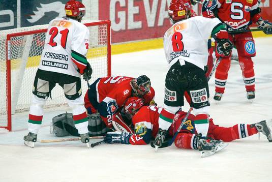 Rastislav Stana, målvakt och Gabriel Karlsson,