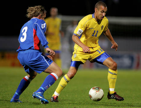 Henrik Larsson, Sverige och Kristjan Örn Sigurdsson, Island