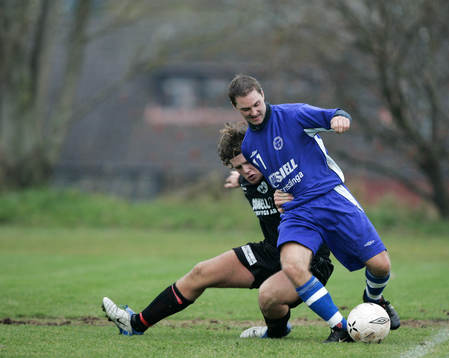 Tackling vid sidlinjen. Kamp