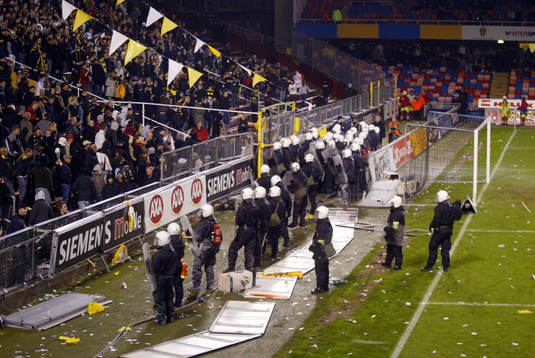 Black army, supporter, bråk, våld