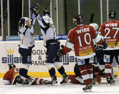 ANDERS HUUSKO och ANDREAS JÄMTIN, HV 71 (Jubel)