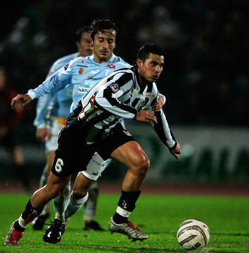 Felix Magro jagas av Louay Chanko