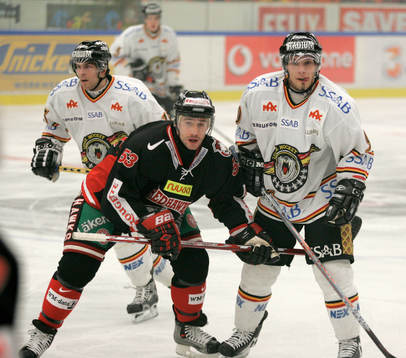 Emil Lundberg och Thomas Koch, Luleå. Brett Mclean, Malmö
