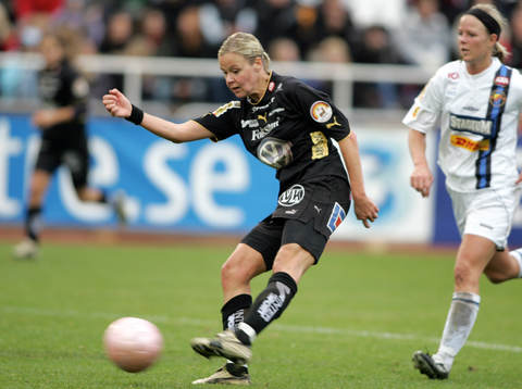 Laura Kalmari, Umeå