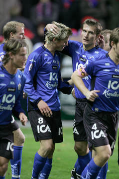 Markus Rosenberg och Tomas Zvirgzdauskas, Halmstad, jubel