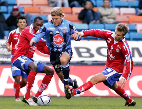 Johan Arneng, Djurgården och Atiba Hutchinson och Andreas