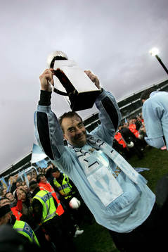 Tom Prahl, tränare, pokal, segerpokal, buckla.  (SM-guld,