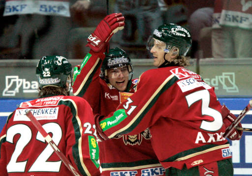 Tom Koivisto, Frölunda grattas av Per-Johan Axelsson
