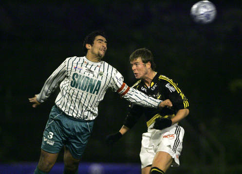 Mohammed Ali Khan, Frölunda och Per Karlsson, AIK
