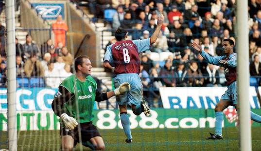 Gavin McCann, Aston Villa, jubel