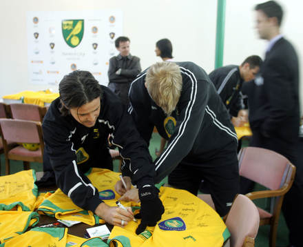 Mathias Svensson, Norwich, autograf