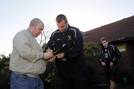 Mattias Jonson och Darren Hackerby, Norwich