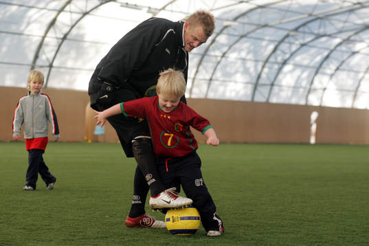 Hugo, Mathias och Tim Svensson, Norwich