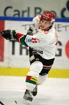 Joakim Lindström, Modo