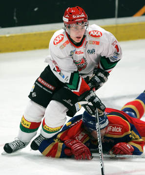Mattias Weinhadl, Modo