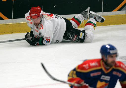 Peter Forsberg, Modo på fall