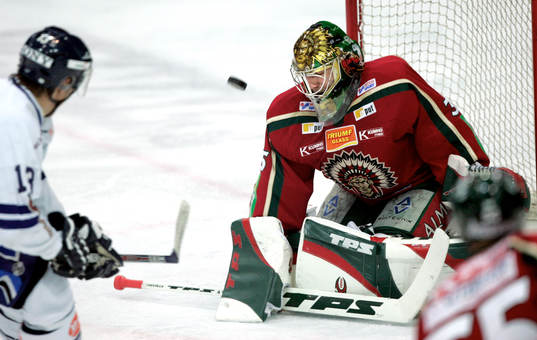 Henrik Lundqvist, Frölunda räddar Johan Bülow,