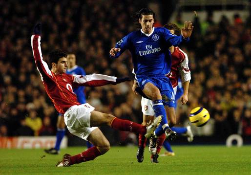 Robin Van Persie, Arsenal och Tiago, Chelsea