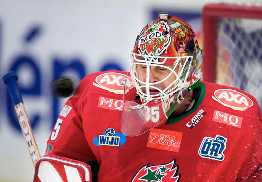 Tommy Salo, målvakt,  puckrädd?
