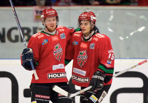 Andreas Salomonsson och Henrik Sedin, jubel