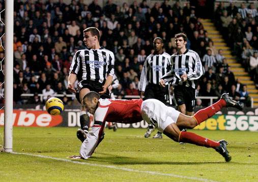 Newcastle - Arsenal: Thierry Henry, Arsenal och Steven