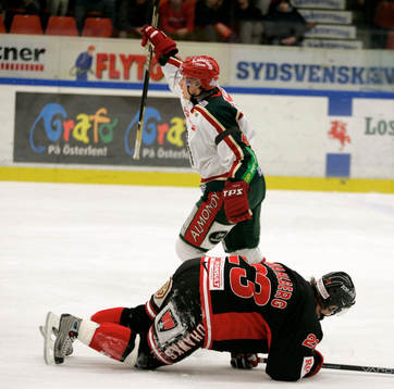 Tom Koivisto, Frölunda, jubel och Mikael Wahlberg, Malmö,