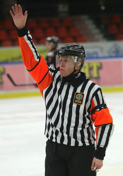 Ulrik Lindh, domare