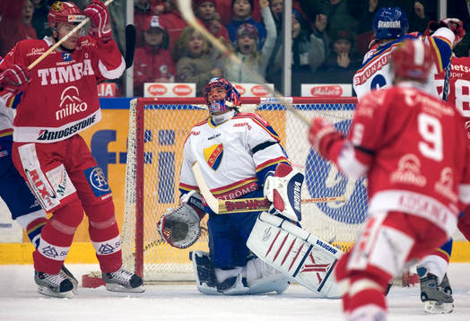 Fredrik Modin, timrå gör 1-0 på Jose Theodore, målvakt,