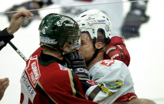 Puss på dig! Arto Tukio, Frölunda och Robert Carlsson,