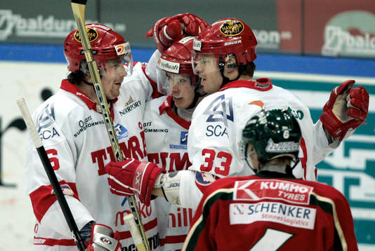 Robert Carlsson, Timrå grattas av Fredrik Modin och Sanny