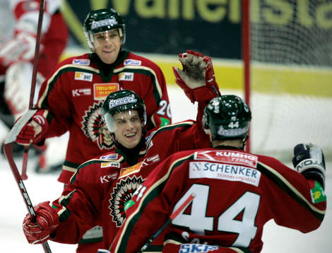 Magnus Kahnberg, Frölunda jublar. Jari Tolsa i bakgrunden