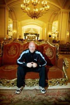 Olof Persson på lyxhotellet Kremlin Hotell där laget bor