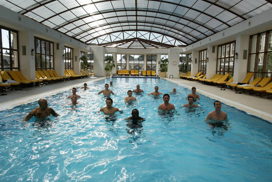 Rehabträning i poolen