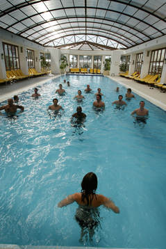 Rehabträning i poolen