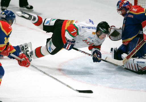 Ladislav Nagy, Mora flyger in 1-2