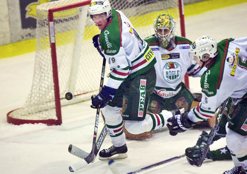 Kenny Jönsson, Rögles NHL proffs lägger omkull Samuel